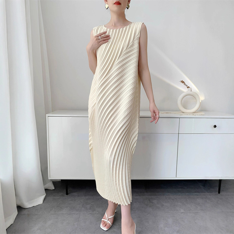 Miyake-Style Handmade Pleated Dress for Women, Wavy Irregular Mid-Length Skirt, Fashionable Versatile Sleeveless Pleated Skirt, Niche