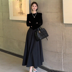 法式赫本风黑色连衣裙女装春秋气质显瘦设计感高级感收腰拼接长裙