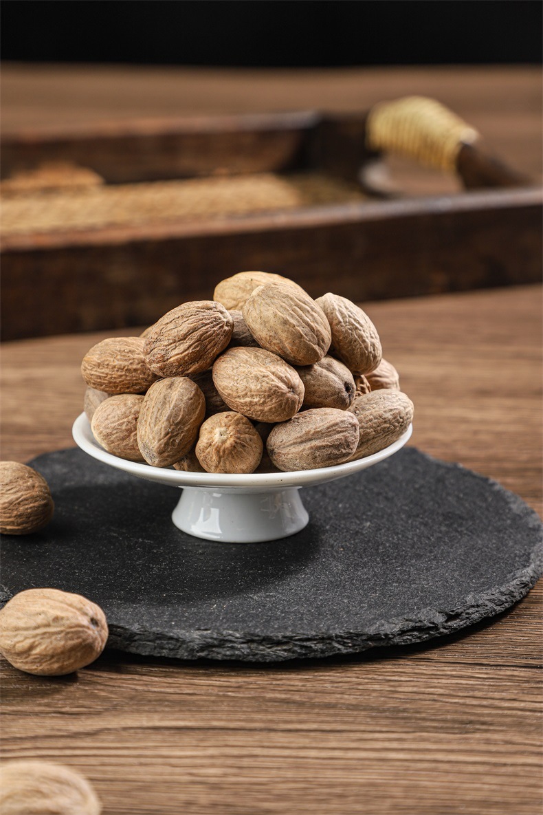 Nutmeg Rou Kou 肉蔻 Whole Dried Spice Culinary Herb 500g Bulk Bag key features