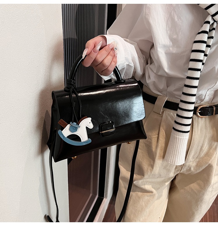 Nuevo bolso de hombro de todo fósforo, bolso de trabajo portátil, bolso pequeño, bolso cuadrado pequeño retro coreano, bolso de mensajero casual de moda