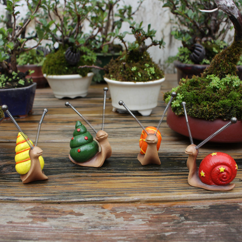 Outdoor garden courtyard simulation animal snail decoration resin crafts garden sculpture landscape model now