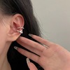 Sophisticated small fashionable ear clips, simple and elegant design, no pierced ears