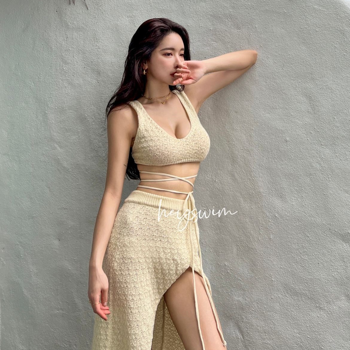 2024 New Knitted Split Swimsuit for Women K-Style Ins Style Simple Pure Color Bikini Three-Piece Set + Beach Skirt