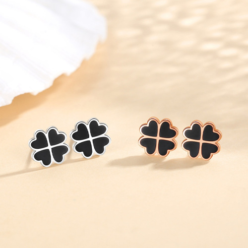 Four-leaf clover earrings for women, sterling silver, Korean version, love, small, epoxy earrings, versatile, sweet, temperament, rose gold ear jewelry