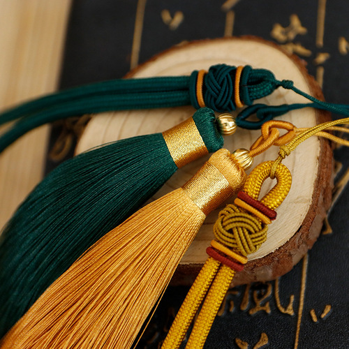 Combination set of nylon pineapple knot hanging rope and toy handle piece with double pull hoop gold thread tassel car gift pendant