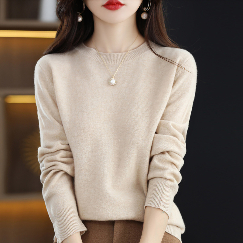 Suéter de cuello redondo para mujer, otoño/invierno 22, tejido de punto, color sólido, manga larga, estilo fino, capa base corta, moderno y versátil.