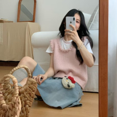 设计感花边领针织马甲背心女2025秋季新款叠穿外搭无袖短款上衣潮