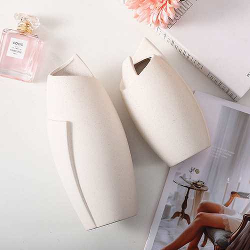 Nordic ins style high-looking small vase simple white ceramic ornaments living room European flower ornaments high-end