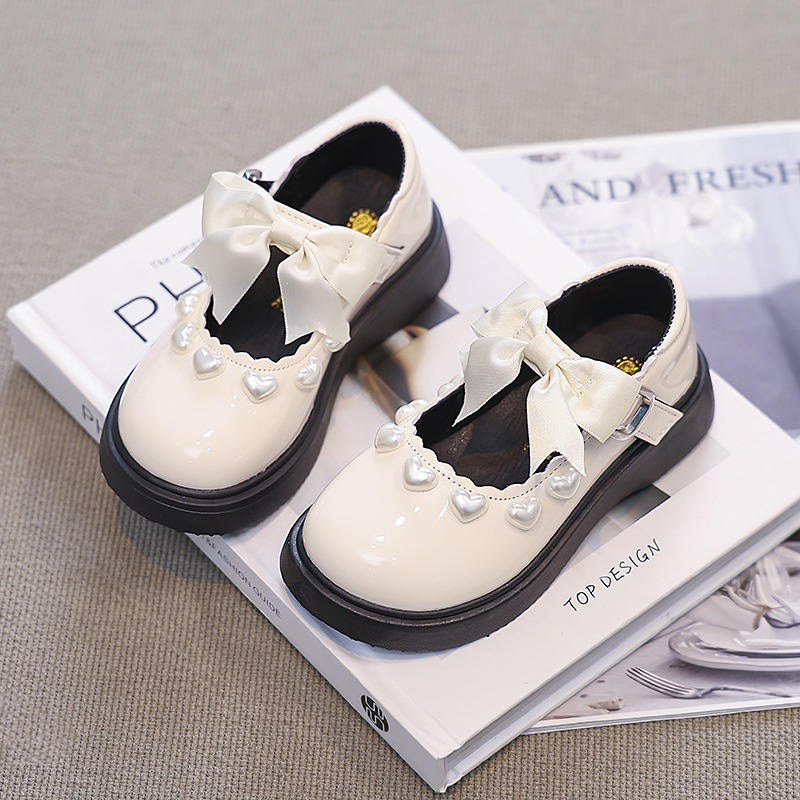 Zapatos de cuero para niñas 2025 primavera y otoño nuevos niños princesa Marizhen zapatos zapatos de espectáculo para niñas zapatos de perlas de arco