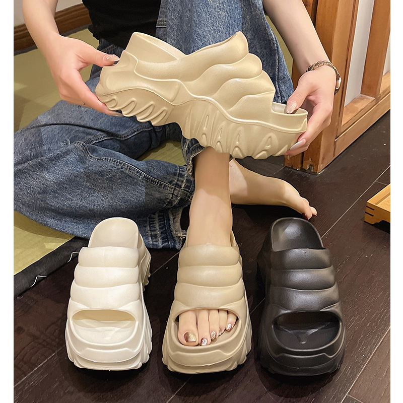 New High Heel Slippers 2024 New Fashion Thick Bottom Internet Celebrous Slippers 10cm Women's Height Slippers Outer Wear