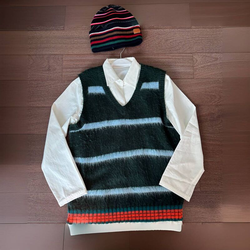 In Stock/homegirl's same simple line boyfriend shirt + V-neck vest + color knitted hat