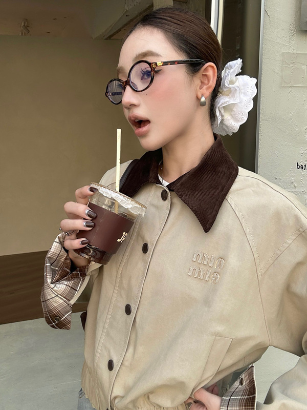 高版本【深圳南油】MIU系拼接灯芯绒领子内里格纹夹克外套早秋|undefined