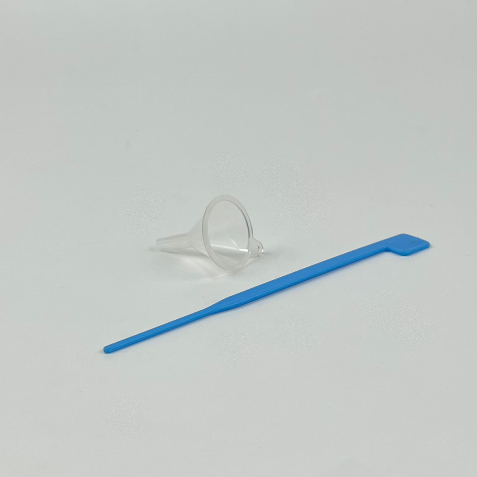 DIY小漏斗 分装香水 乳液 睫毛增长液漏斗 塑料漏斗