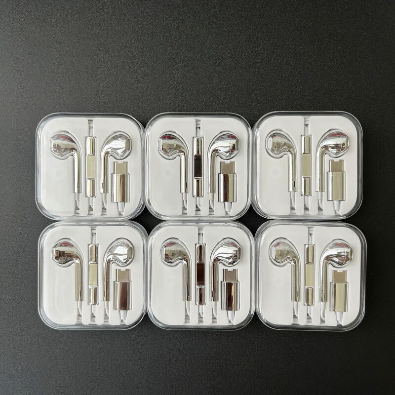 Suitable for Apple, Huawei, and Android Electroplated Wired Headphones Type-C Digital In-Ear Bass-Controlled Headphones Suitable for Apple, Huawei, and Android Electroplated Wired Headphones Type-C Digital In-Ear Bass-Controlled Headphones