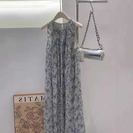 夏季新款2025碎花印连衣裙法式韩系田园风宽松显瘦无袖背心长裙子