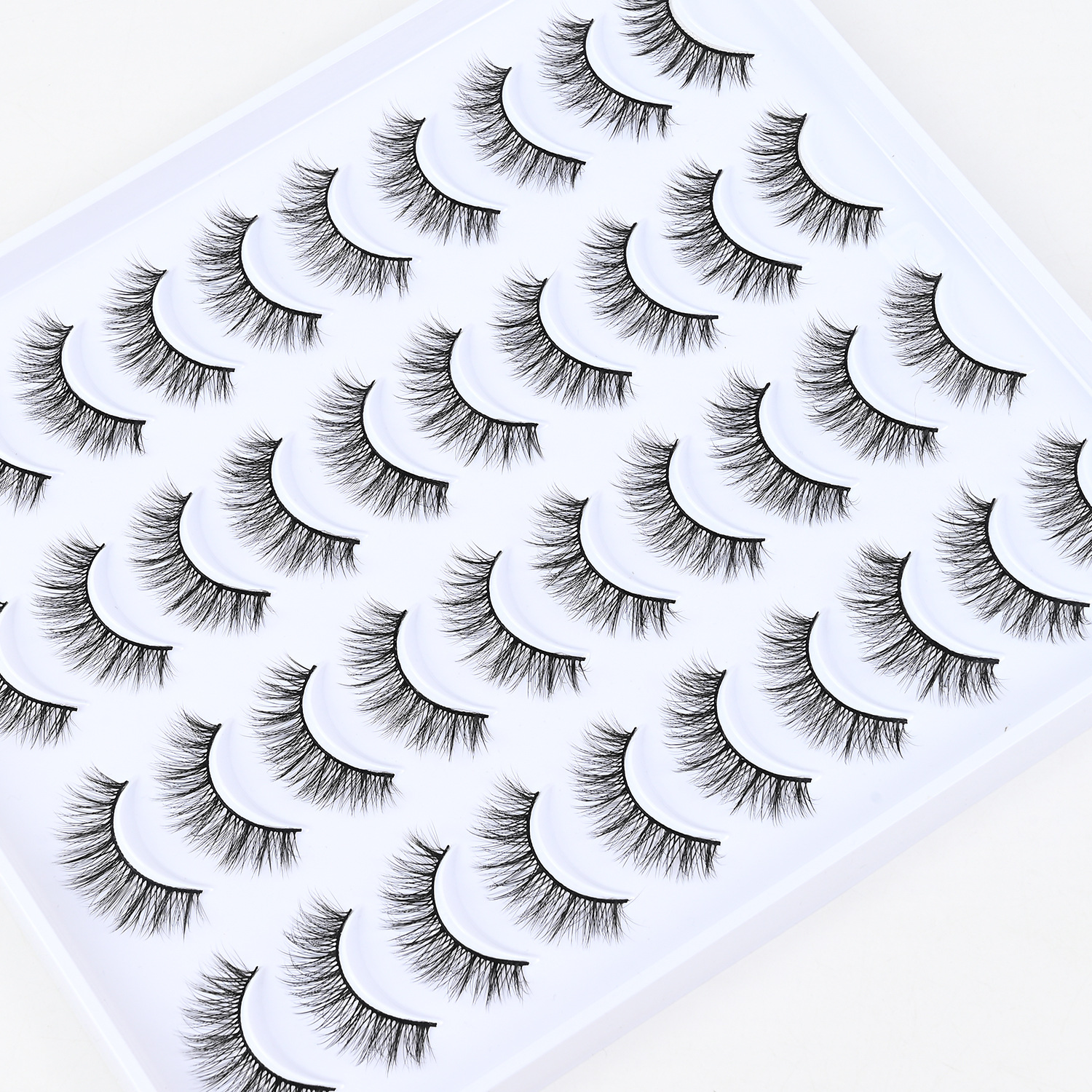 Gran capacidad de comercio exterior de Europa y los Estados Unidos una sola pieza de pestañas falsas tridimensionales curvas naturales cortas auto-injerto a pestañas peludas