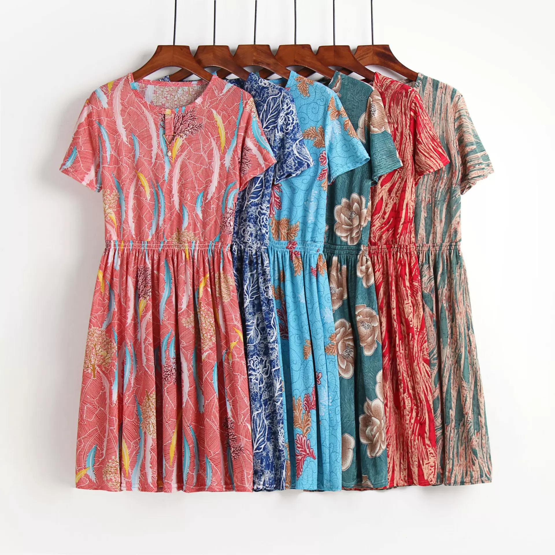 新款半身大码妈妈装中老年女装短袖连衣裙夏批发夜市地摊货源老人