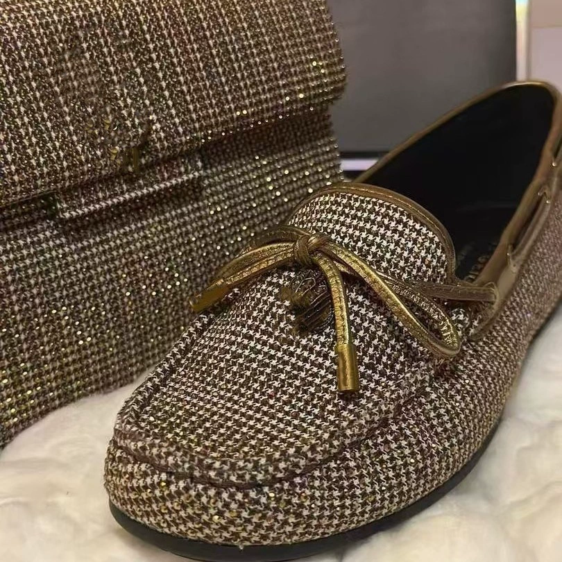 2025 новая внешняя торговля с круглой головкой с плоской подошной бантикой в форме орла застежка большой размер одна педаль модная обувь женская обувь