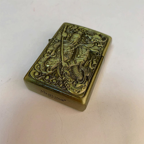 Bronze kerosene lighter Yu Yun Chang Guan Gong relief metal carving craft retro style lighter wholesale