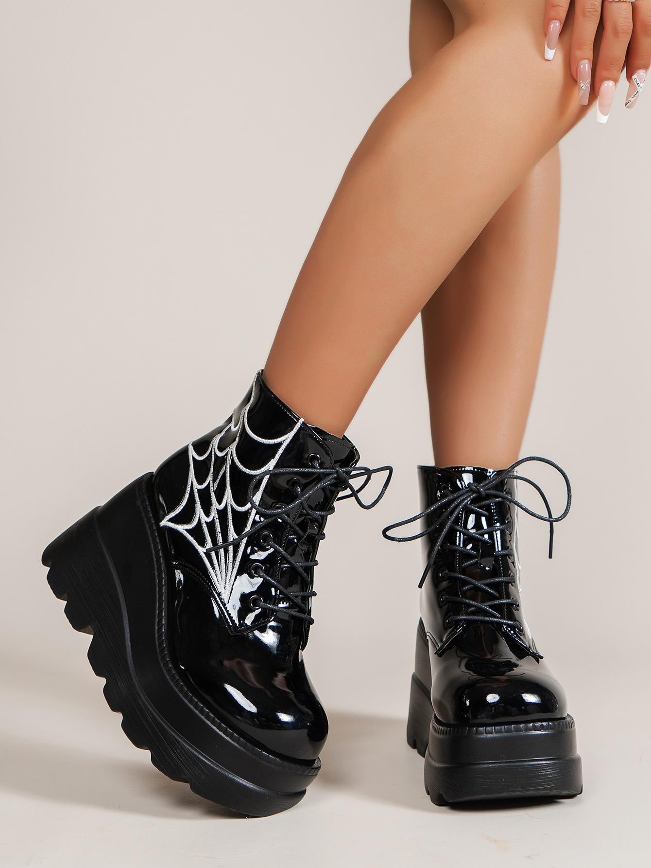 Women's Shoes thick soled large size short boots for women in autumn new platform sole lace up printed leather boots _voghion.com