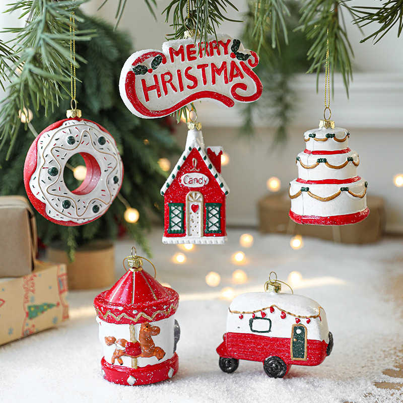 Nueva decoración navideña casa de madera pintada árbol de Navidad adornos rojos y blancos bastón de coche rosquilla pequeño colgante