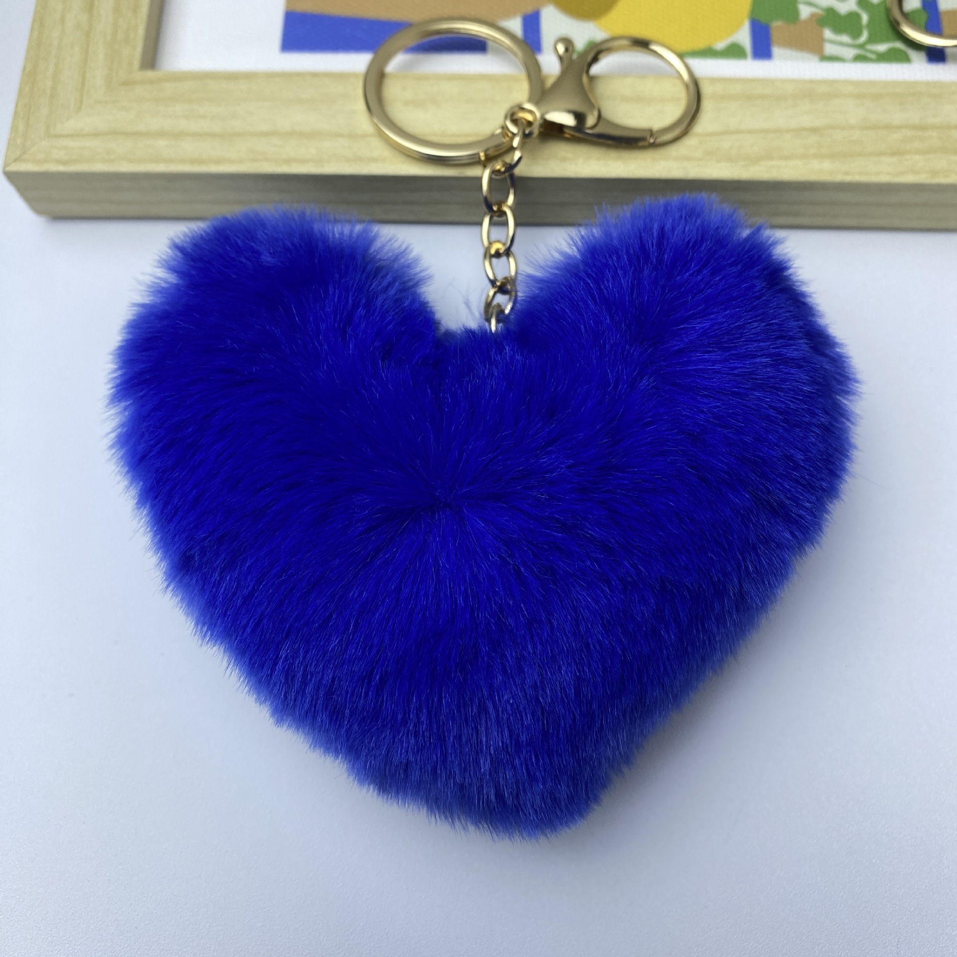 愛の毛玉キーホルダー、イミテーションウサギ毛桃型ぬいぐるみペンダント、カップル、車、バッグの飾り、ギフト、卸売、手作り