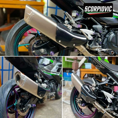 Motorcycle exhaust pipe and Trade Triangular Carbon Fiber