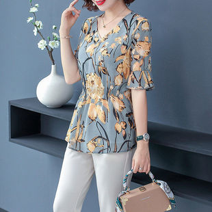 Floral Chiffon Shirt Short-Sleeved 2025 Summer Loose Belly-Covering Top Age-Reducing Foreign Style High-End Mother's Bottoming Shirt