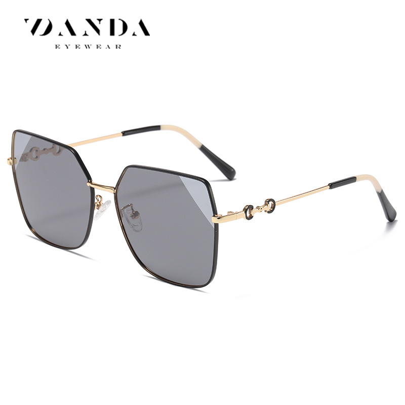 2022 nuevas gafas de sol de las mujeres de metal marco grande gafas de sol lisas Daren Live Venta caliente moda gafas de sol polarizadas