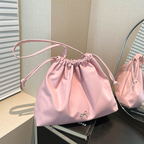 Chic Large Capacity Foldable Underarm Bag for Women 2024 New Style Fashion Versatile Single Shoulder Bag Korean Version Popular Tote Bag