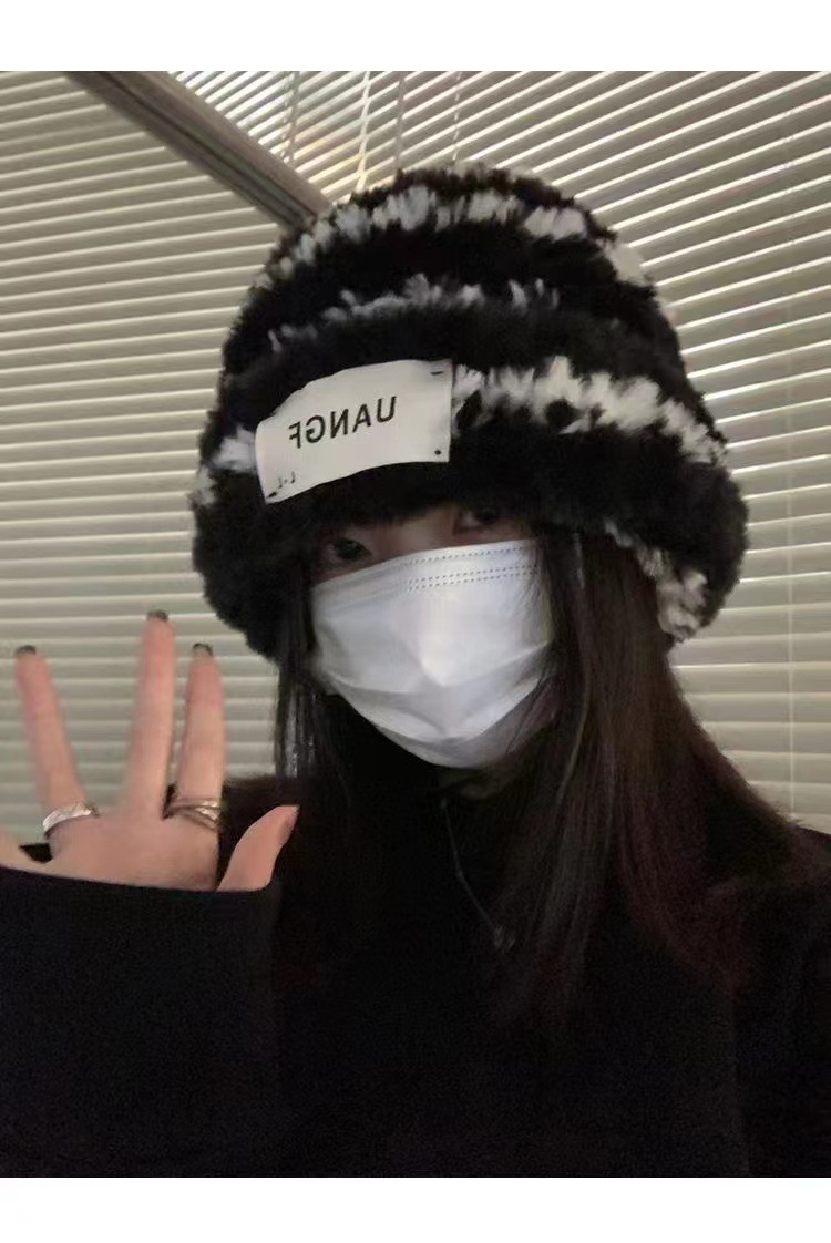 Nouveau chapeau en laine automne et hiver femmes polyvalent tricoté bandeau à rayures montrer petit visage et garder au chaud en peluche chapeau froid grand bandeau_voghion.com