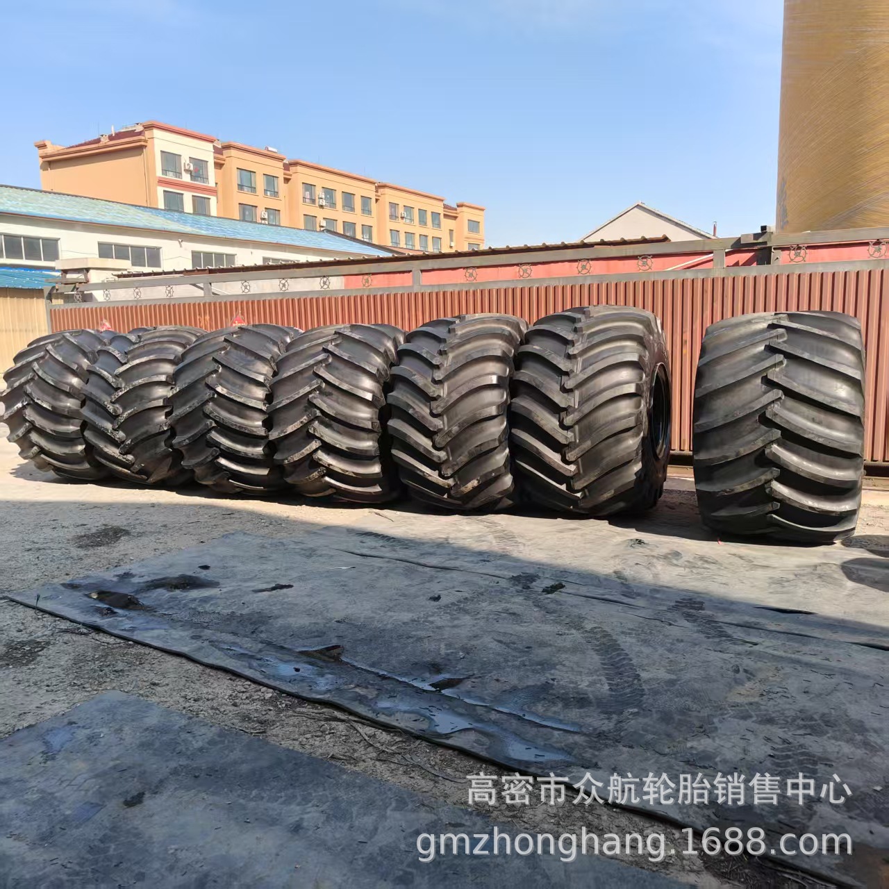 现货供应 66x43.00-25 沙漠越野车 工程人字花纹 震源车轮胎