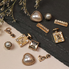 網紅美甲飾品復古合金甲片配飾立體桃心假指甲貼片裝飾平底鑽批發