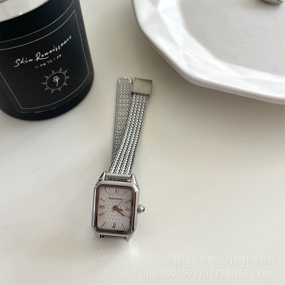 Rectangular classic small design watch, light luxury style, high-quality style