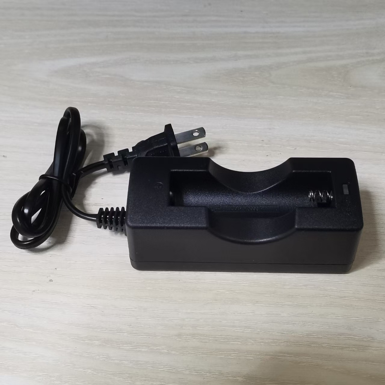 厂家直销美规 大电流 快充 带线18650单充 带线单充