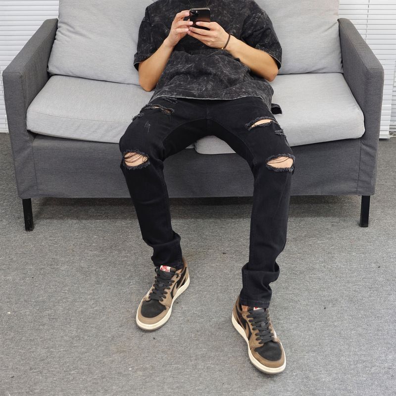 Summer American-style High Street Black Ripped Jeans Men's Slim-fit Ripper Handsome Straight Knee Knife Cutting Destruction Beggar Pants Tide Summer American-style High Street Black Ripped Jeans Men's Slim-fit Ripper Handsome Straight Knee Knife Cutting Destruction Beggar Pants Tide