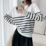 圆领长袖白条纹显瘦针织衫