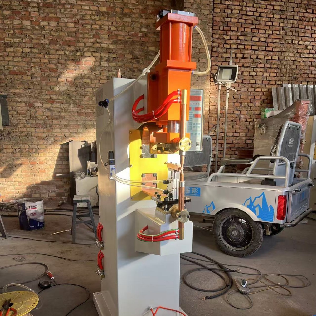 螺母点焊机 气动碰焊机 中频直流点对缝焊接机 镀锌板不锈钢焊接