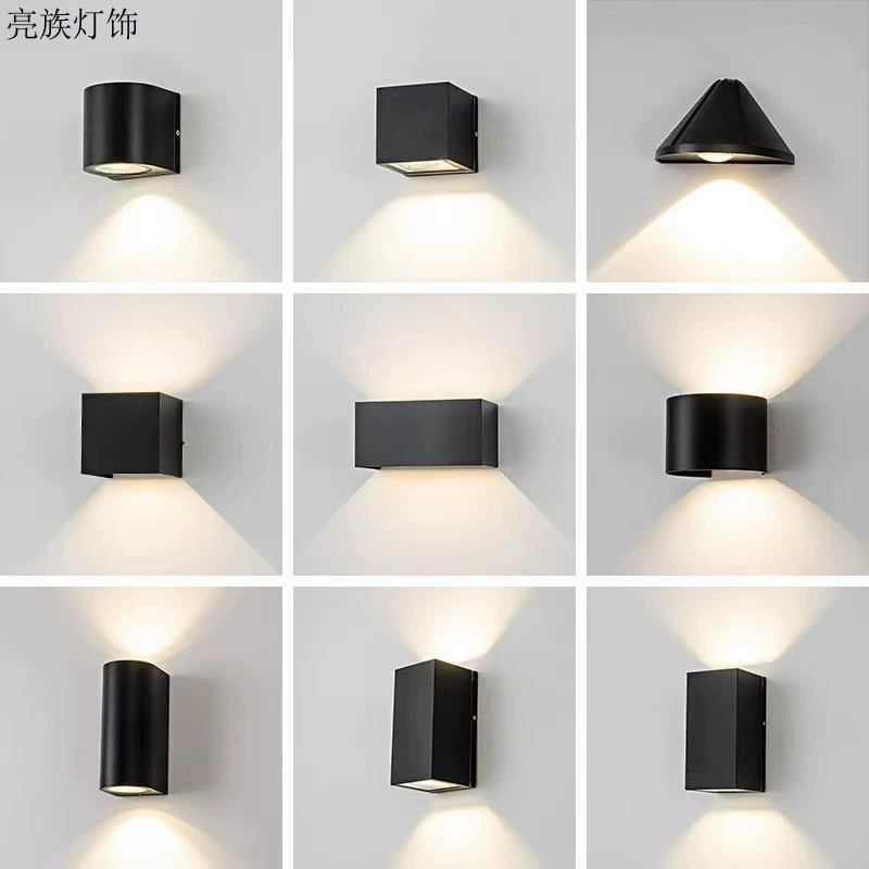 Светодиодные настенные светильники с двумя головами вверх и вниз Современный минималистский открытый отель кровать креативная дорога лестница водонепроницаемая дверь моет стены