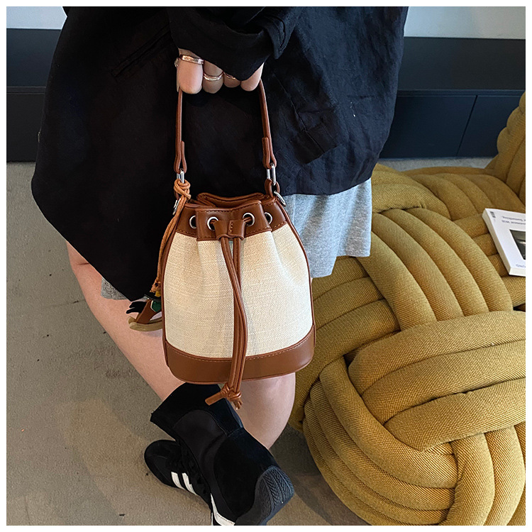 Spring and Summer fashion handbag for women, 2025 new style drawstring and stylish single-shoulder bag, Korean retro and trendy crossbody bucket bag undefined