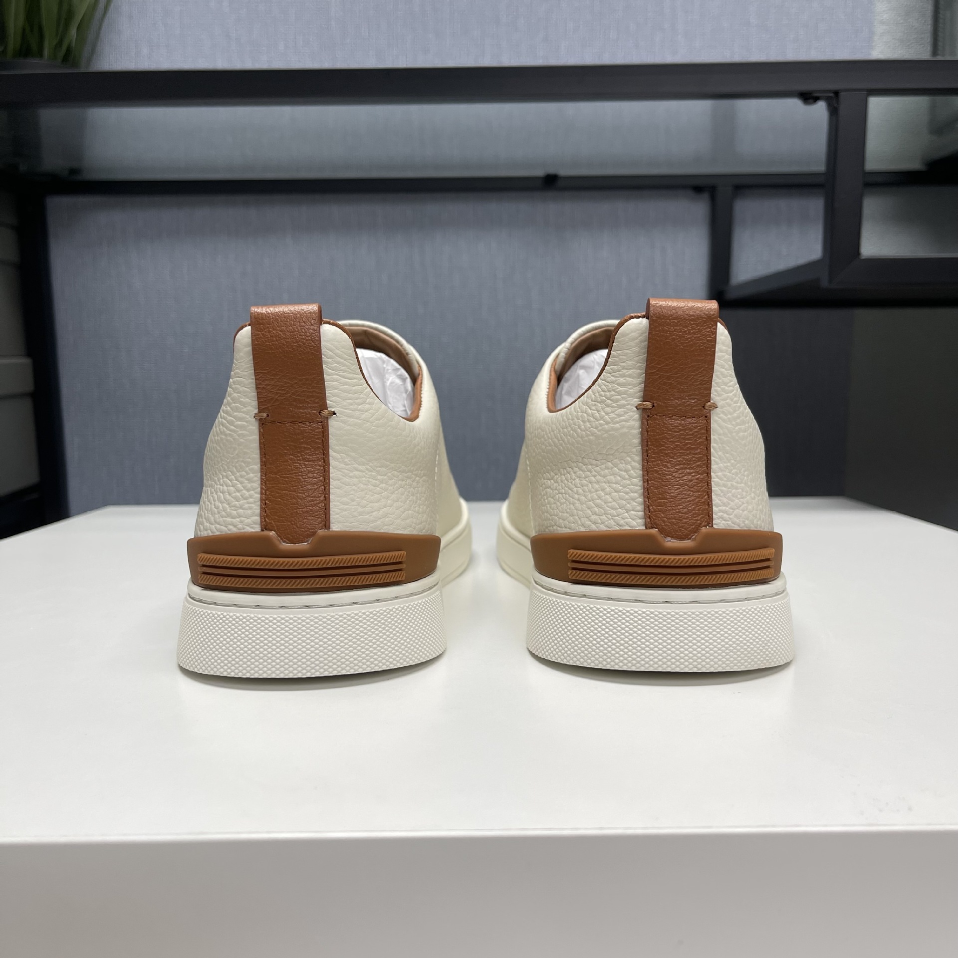 2024 neue Herrenschuhe, Zehenschicht-Rindsleder-Low-Top-XXX-Schnür-Sneaker, Hirschleder-Freizeitschuhe, sportliche Slip-On-Weißschuhe_voghion.com