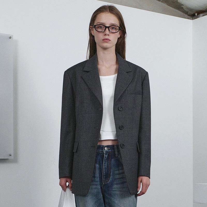 In-Stock Wool Blazer, New Design with a Simple Silhouette, Three-Button Women's Suit, Korean Style, Low Classic