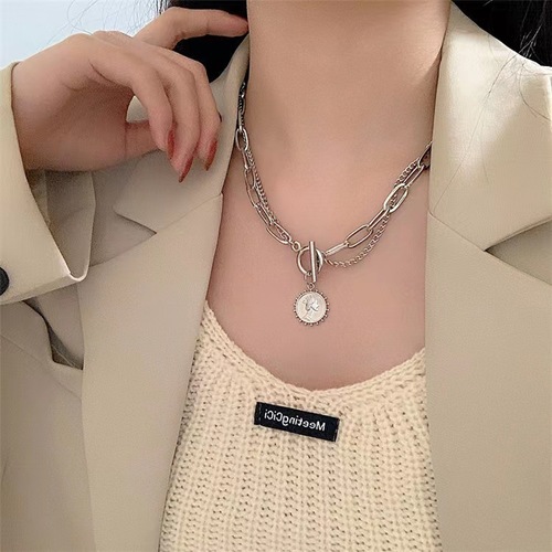 European and American temperament double-layer minimalist necklace, new personalized beauty head TO clasp collarbone lady necklace accessories wholesale