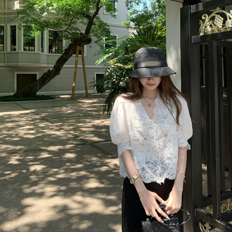 Date Diary Ramie Patchwork Lace Gentle Puff Sleeve Shirt Top Elegant French Girl Style 2026 Summer Date Diary Ramie Patchwork Lace Gentle Puff Sleeve Shirt Top Elegant French Girl Style 2026 Summer