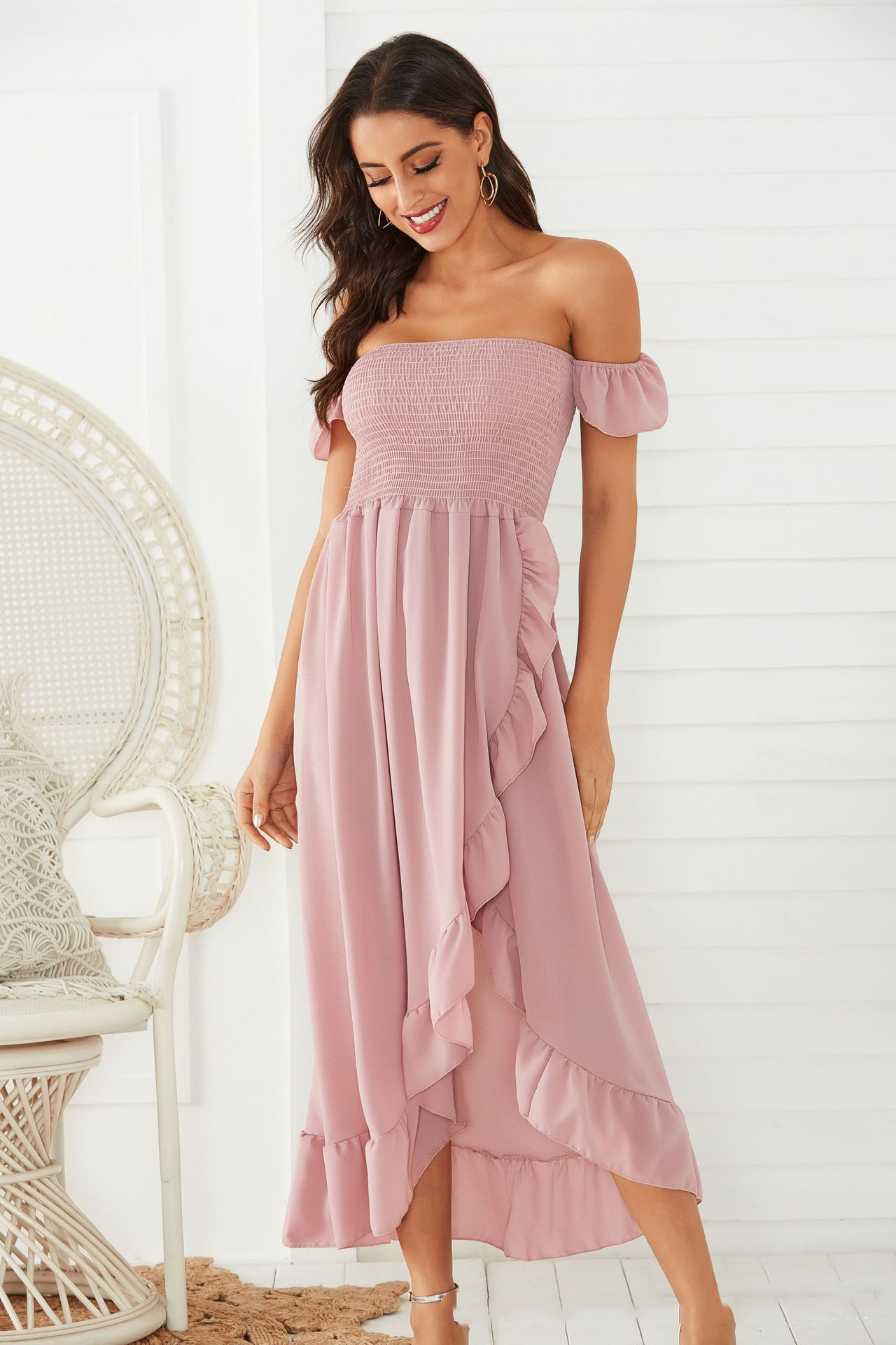 Parenting Split ends Backless halter undergarment covering the chest and abdomen Pendulum on vacation Sandy beach Dress Waist Show thin temperament on vacation printing