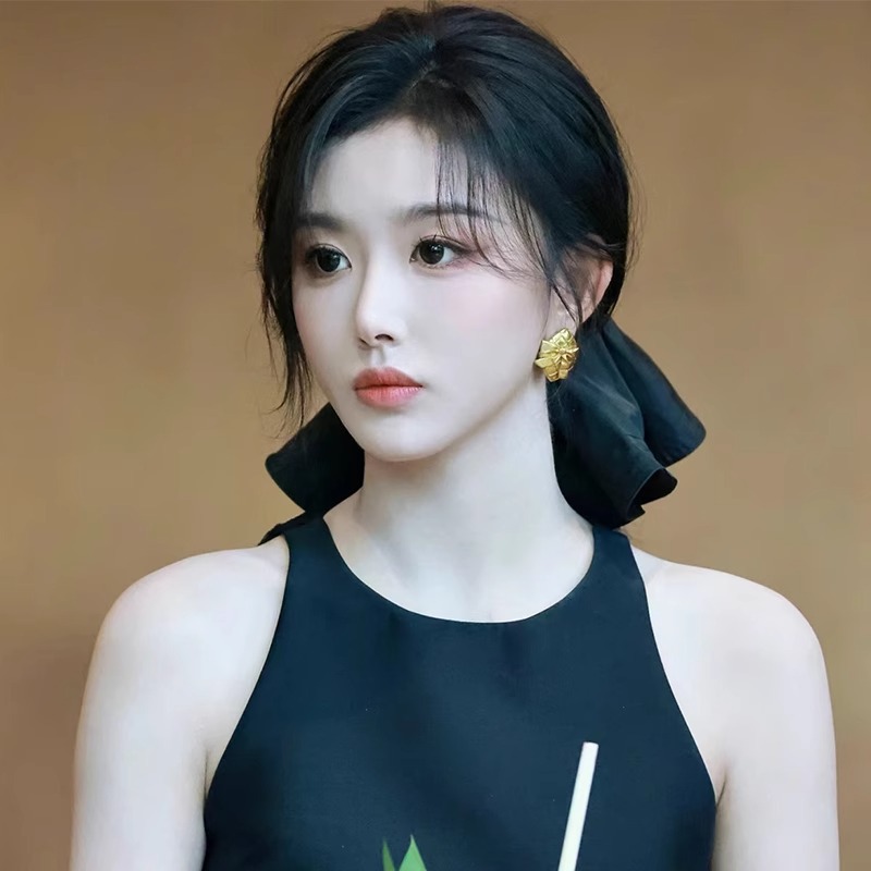 Kong Xuerer mismo estilo de gran tamaño Hepburn estilo intestino grande banda de pelo de alto grado sentido cabeza de bola Cabeza trasera satén cuerda de pelo de color sólido para las mujeres