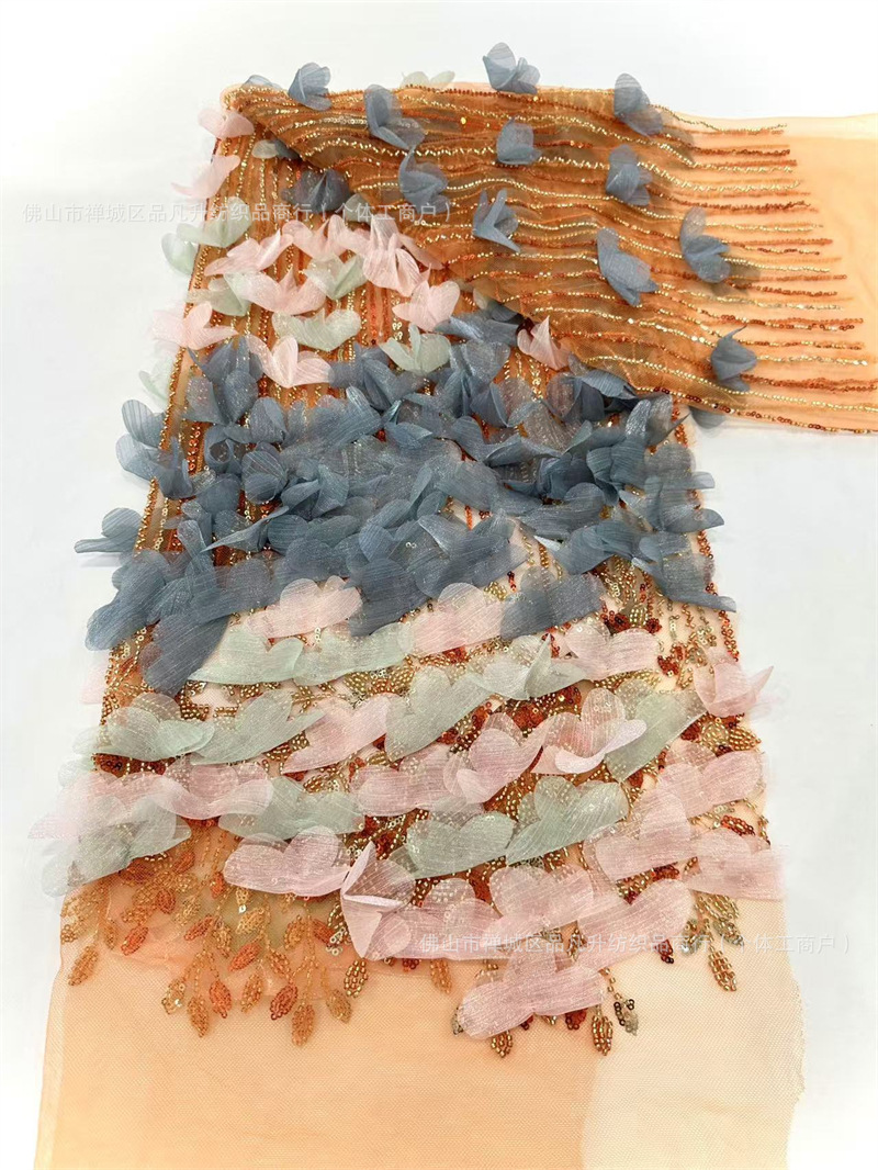 Modas de alta definición tridimensional flores vestidos de cinturón de diseño femenino nicho vestido romántico tejido bordado