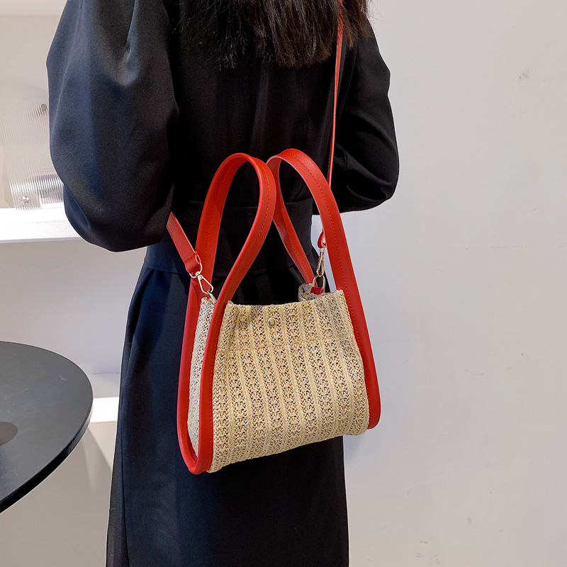 Summer straw shoulder bag