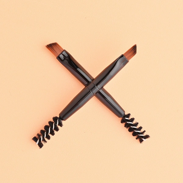 P39 spiral eyelash brush