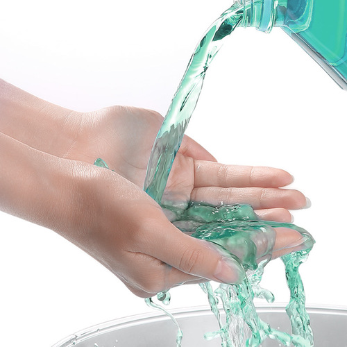 Yiju Shellac Remover Glass Water Wholesale Car Powerful Decontamination Wiper Water Manufacturer Oil Removal Film Antifreeze Glass Water 2L